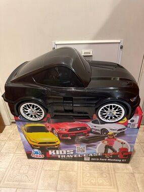 Ridaz 2015 Ford Mustang GT Kids Travel Case - Not a Ride-On Suitcase